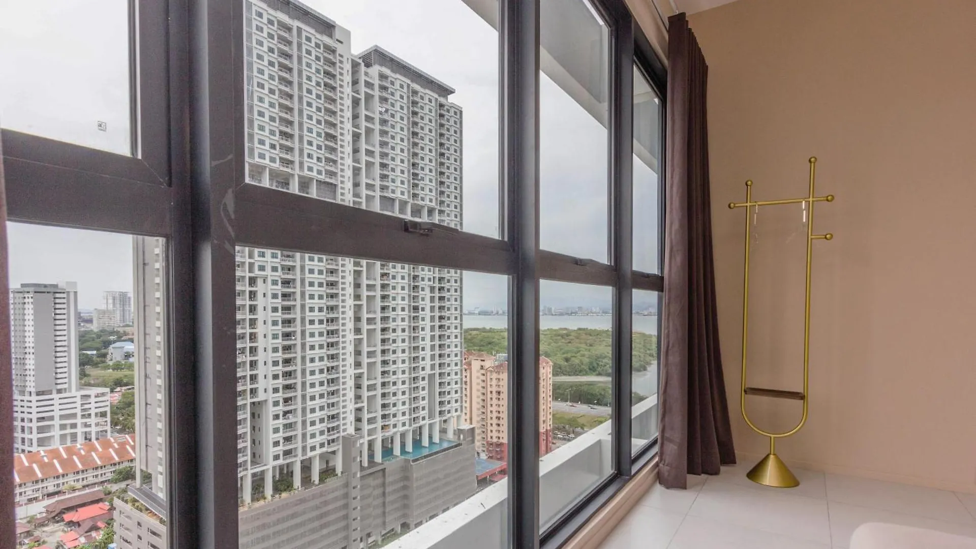 Designer Suites 2Br Apartment In Penang Near George Town Self Check-In Wifi Partial Seaview Jelutong