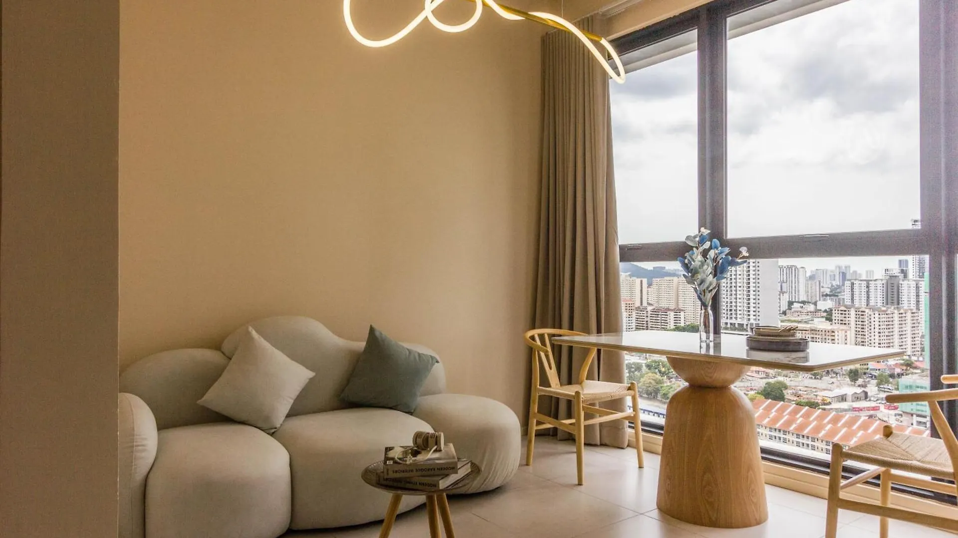 Designer Suites 2Br Apartment In Penang Near George Town Self Check-In Wifi Partial Seaview Jelutong Malasia