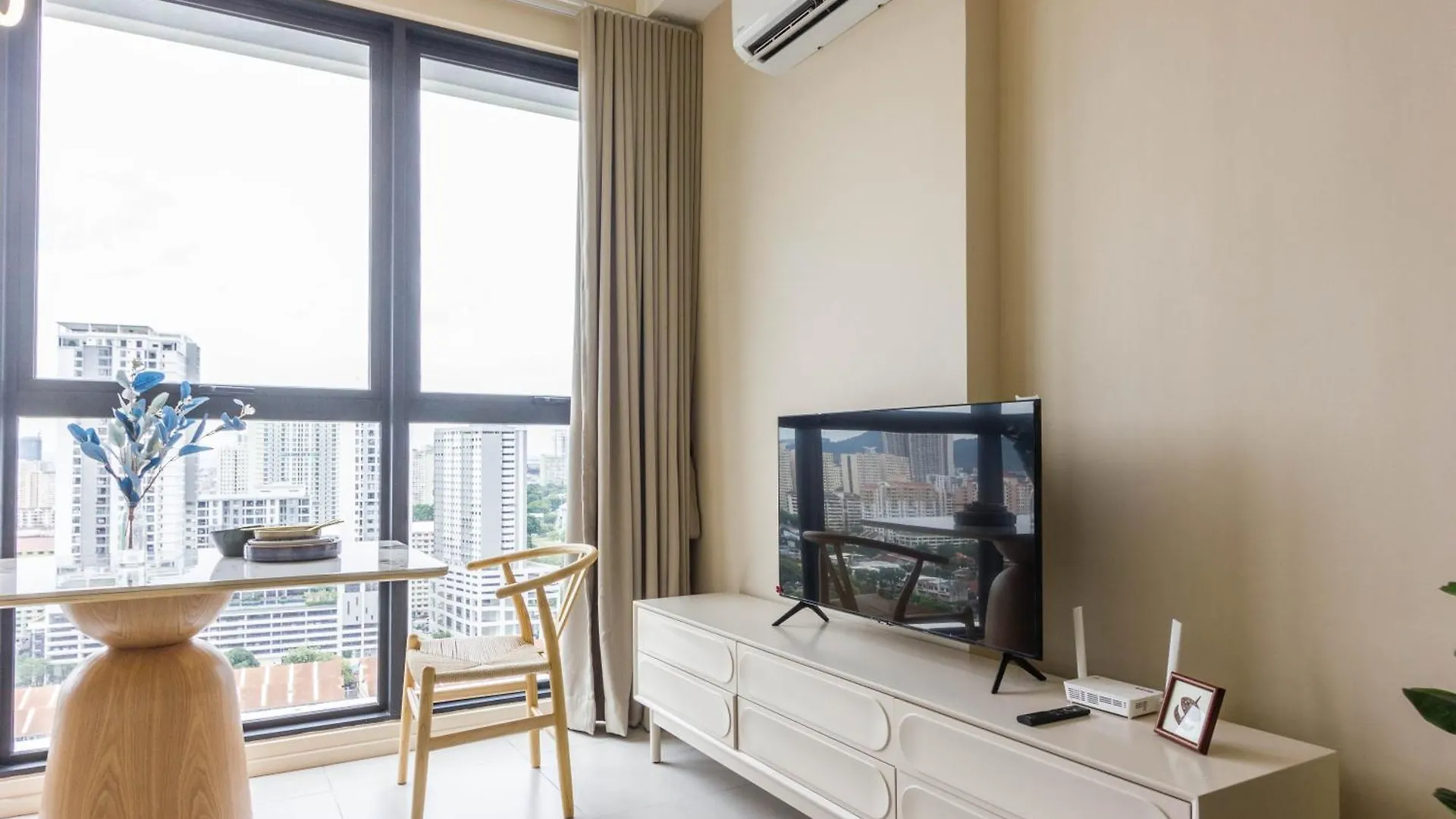 Designer Suites 2Br Apartment In Penang Near George Town Self Check-In Wifi Partial Seaview Jelutong 0*,  Malasia